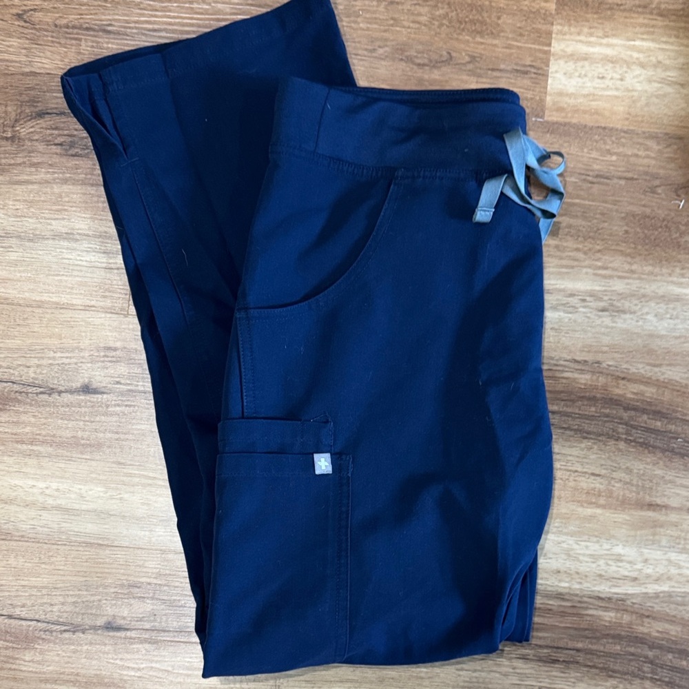 Figs Women's Navy Cargo Pants